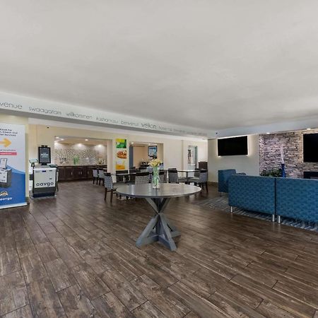 Quality Inn & Suites Airport Charlotte Exteriör bild