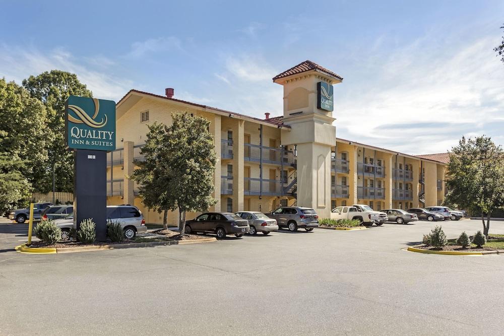 Quality Inn & Suites Airport Charlotte Exteriör bild