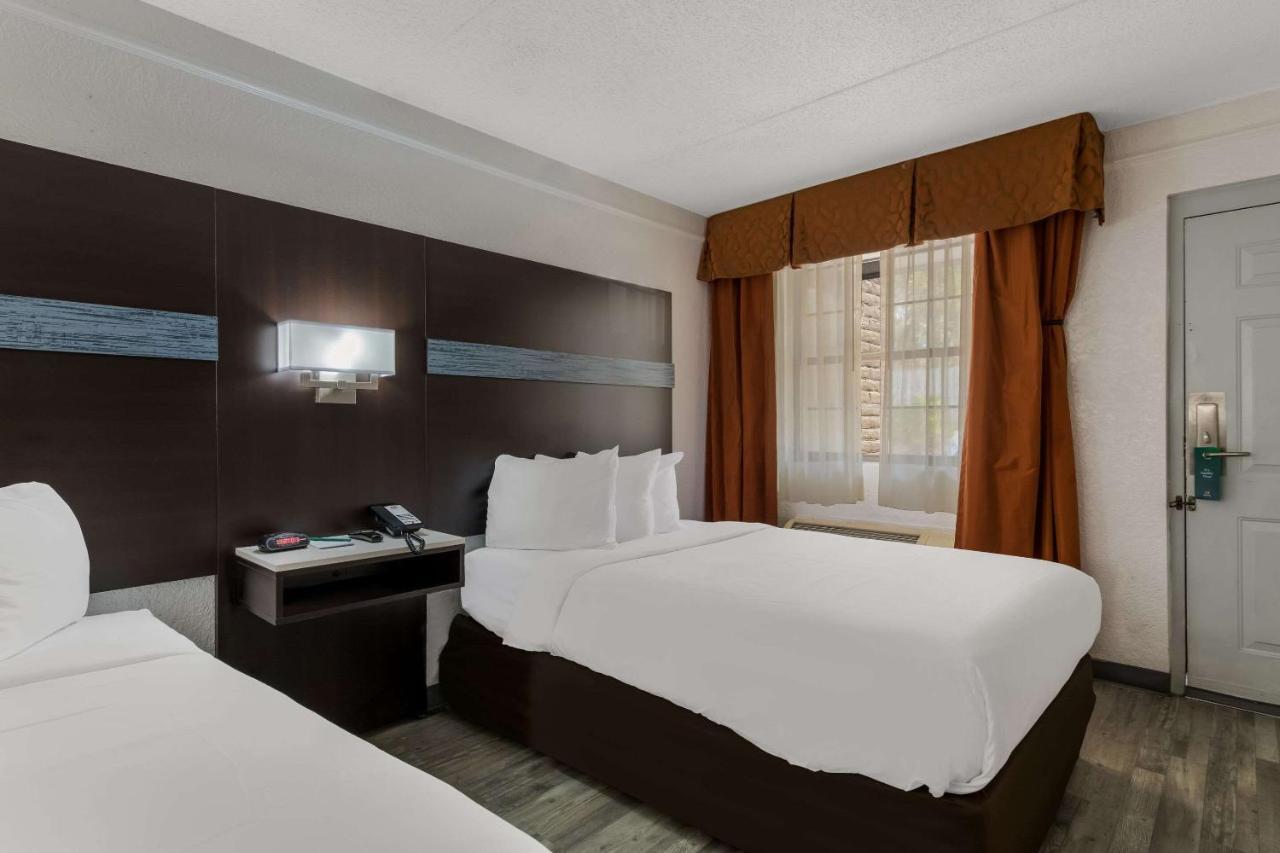 Quality Inn & Suites Airport Charlotte Exteriör bild