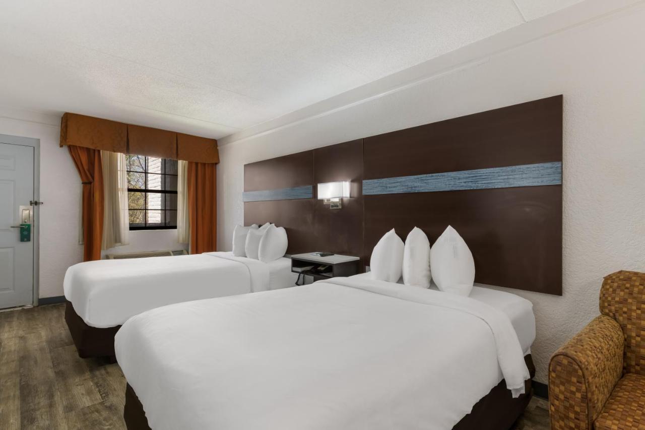 Quality Inn & Suites Airport Charlotte Exteriör bild