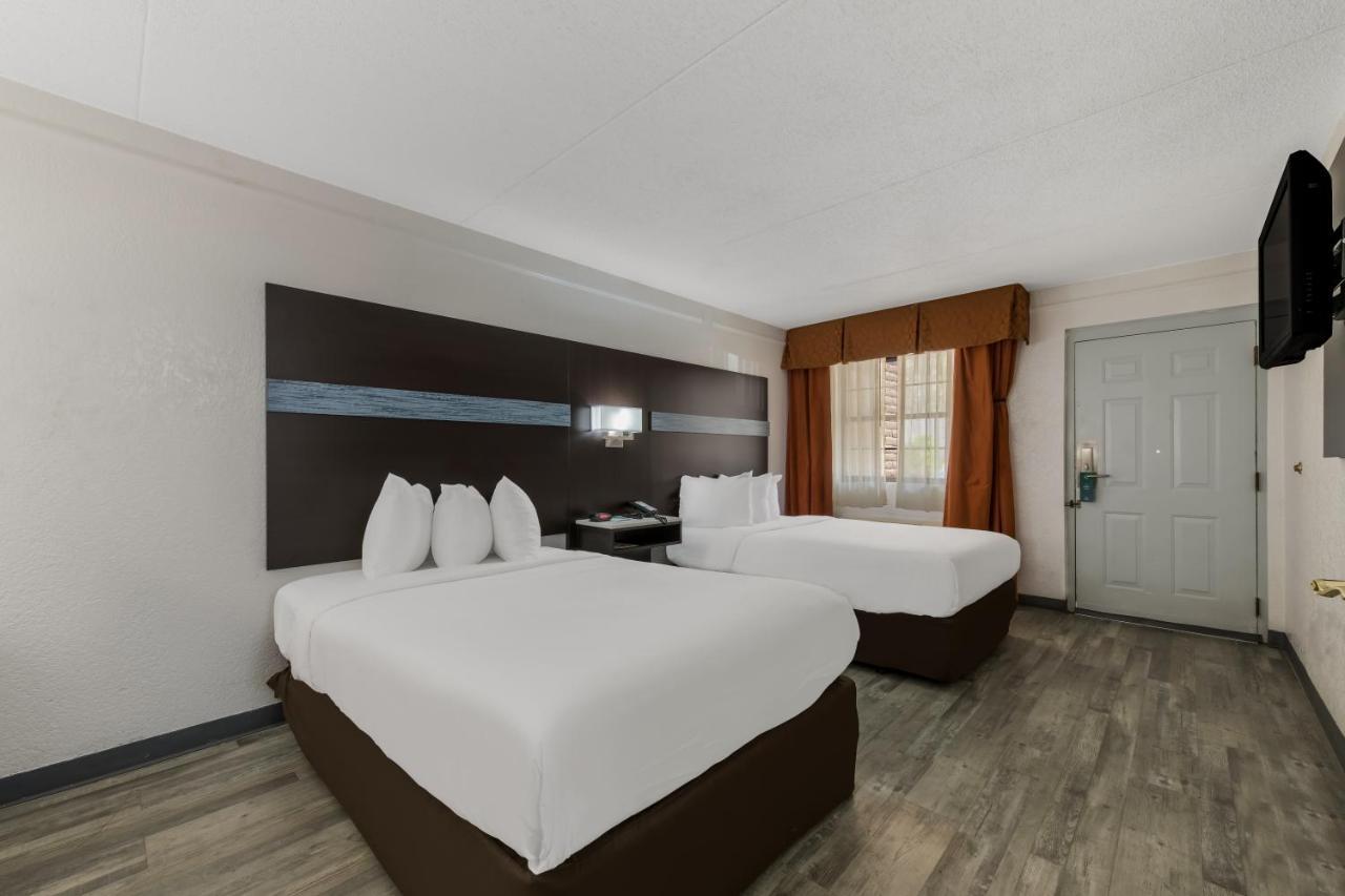 Quality Inn & Suites Airport Charlotte Exteriör bild