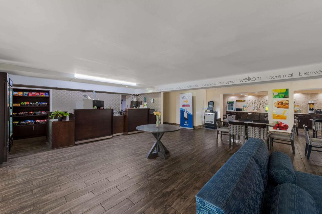 Quality Inn & Suites Airport Charlotte Exteriör bild
